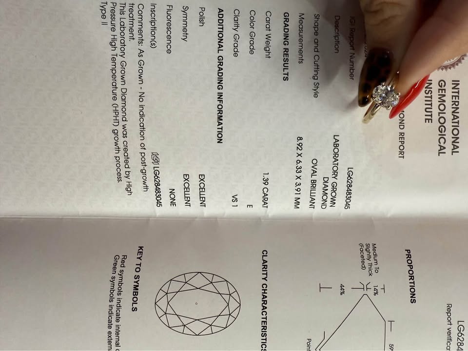 14KY 1.39ct Oval Lab Grown Diamond Engagement Ring