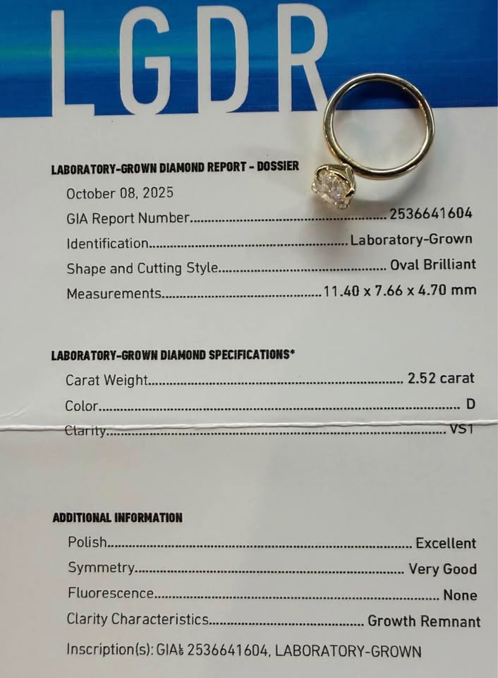 10KY 2.52ct Oval Lab Grown Diamond Engagement Ring