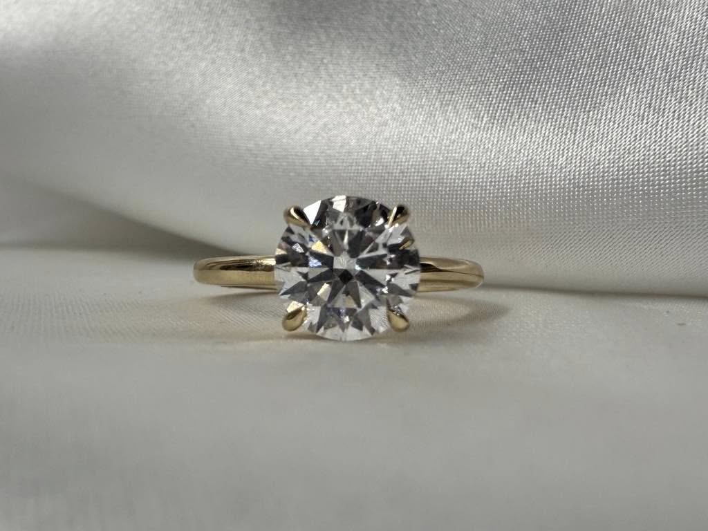 14KY 2.03ct Round Lab Grown Diamond Engagement Ring