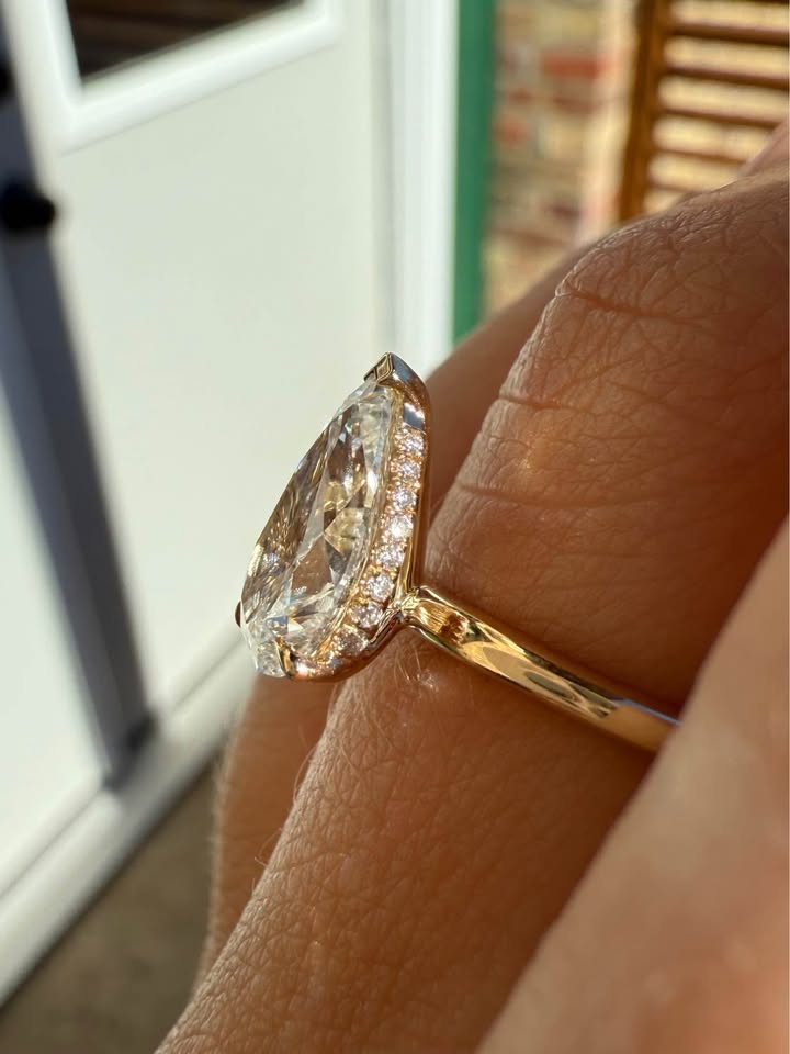 14KY 2.01ct Pear Lab Grown Diamond Engagement Ring with Hidden Halo