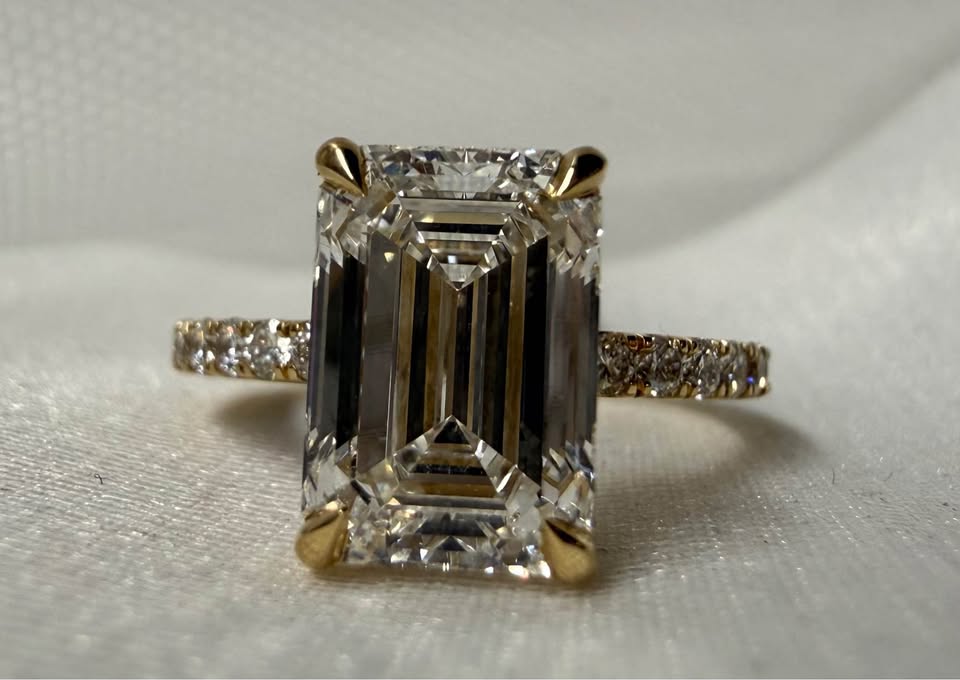14KY 3.06ct Emerald Cut Lab Grown Diamond Engagement Ring