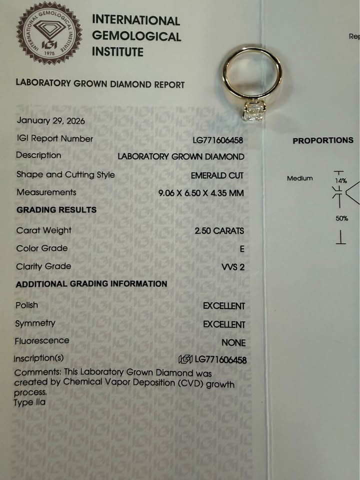 10KY 2.50ct Emerald Cut LG Diamond Engagement Ring