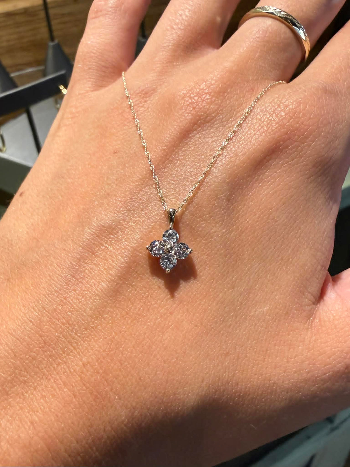 14KY 0.50ctw Lab Grown Diamond Pendant Necklace
