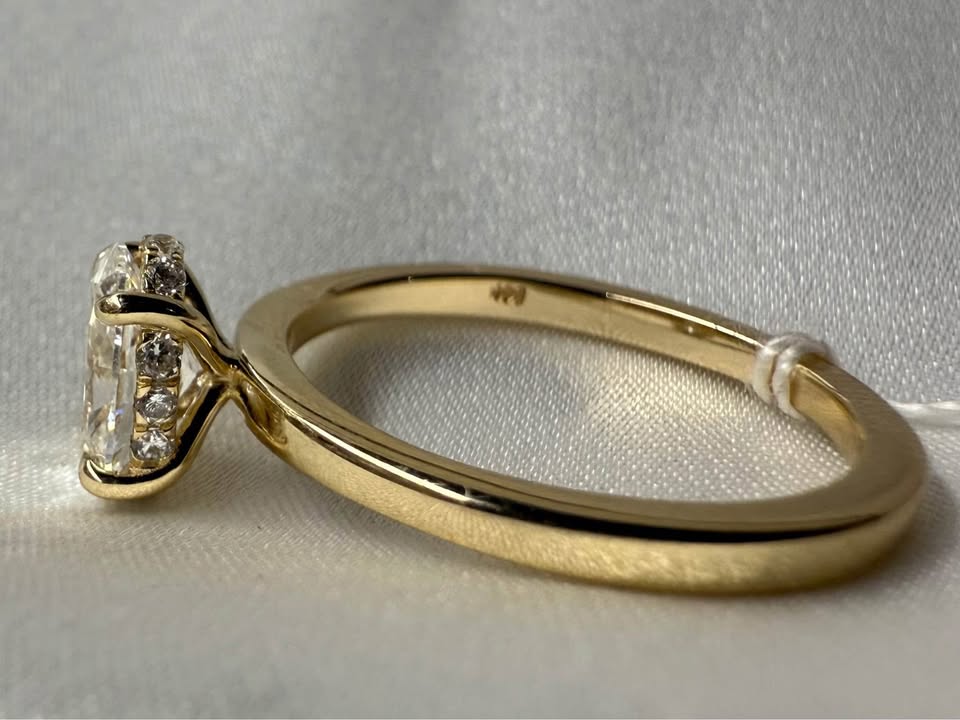 14KY 1.06ct Oval Lab Grown Diamond Engagement Ring with Hidden Halo