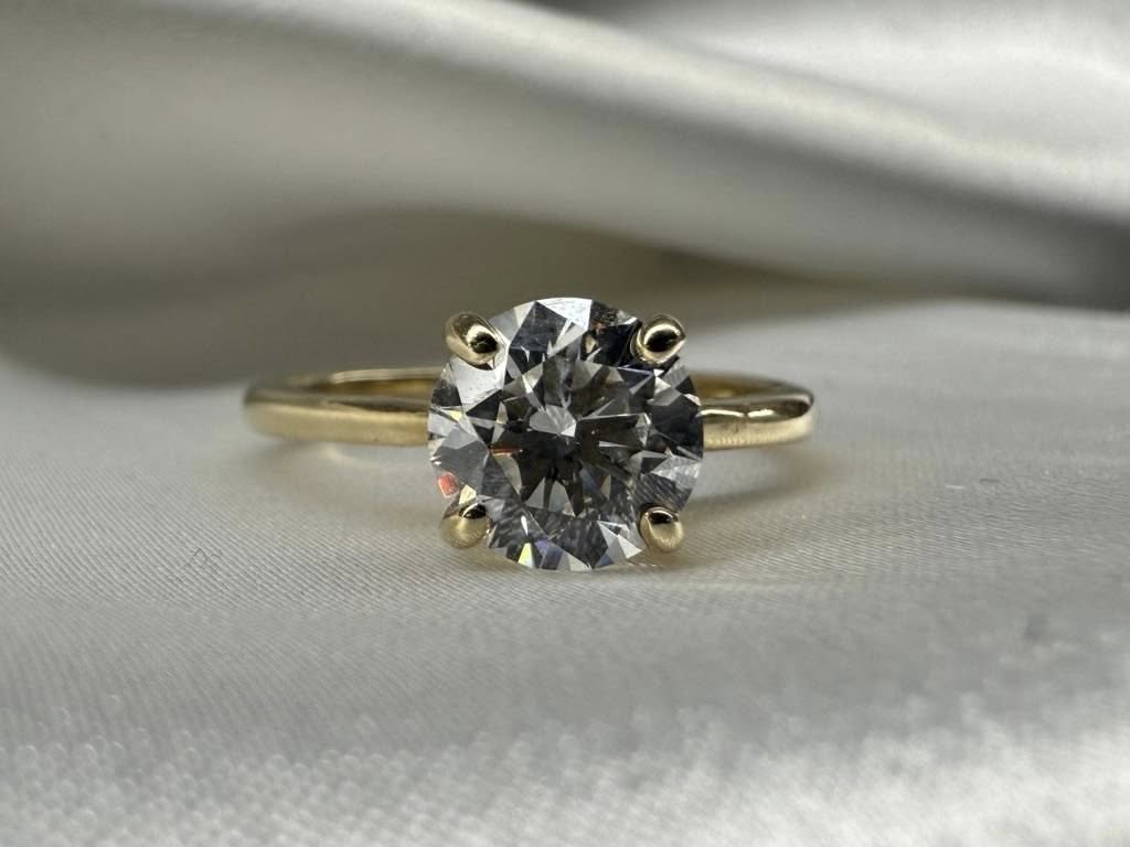 14KY 1.52ct Round Lab Grown Diamond Engagement Ring