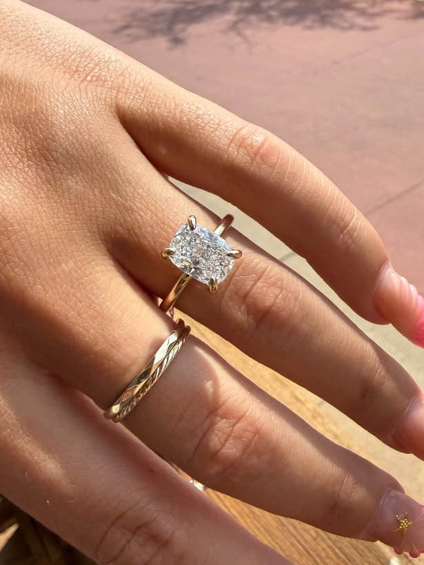10KY 2.90ct Elongated Cushion Cut Lab Grown Diamond Engagement Ring