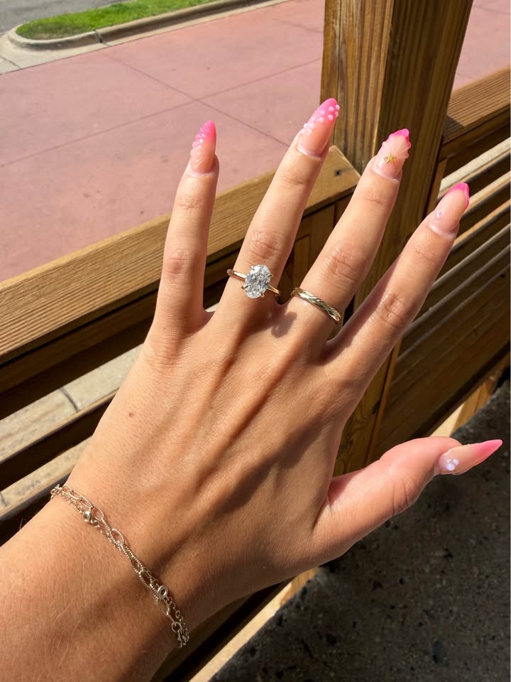 10KY 2.52ct Oval Lab Grown Diamond Engagement Ring