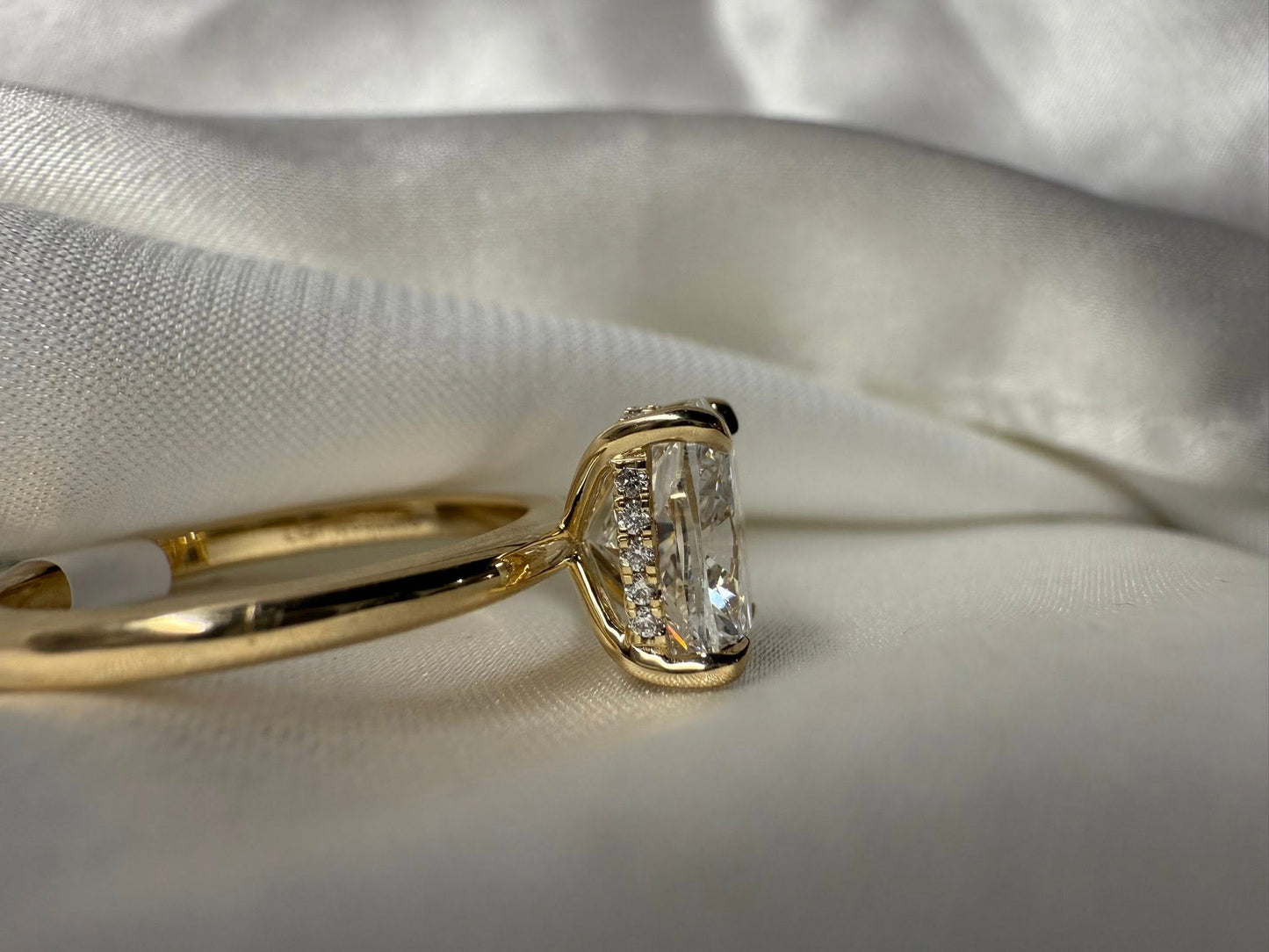 14KY 2.08ct Cushion Cut Lab Grown Diamond with Hidden Halo