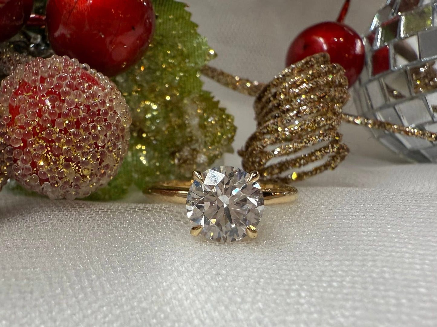 14KY 2.00ct Round Lab Grown Diamond Engagement Ring