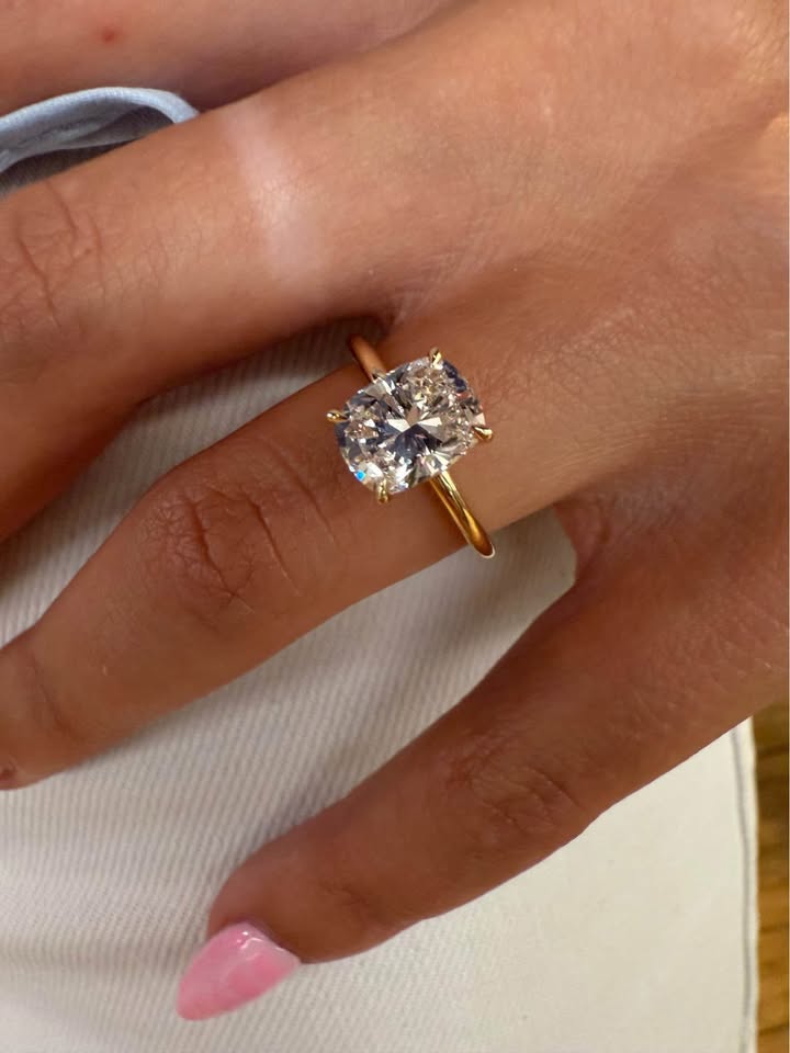 14KY 2.01ct Cushion Cut Lab Grown Diamond Engagement Ring