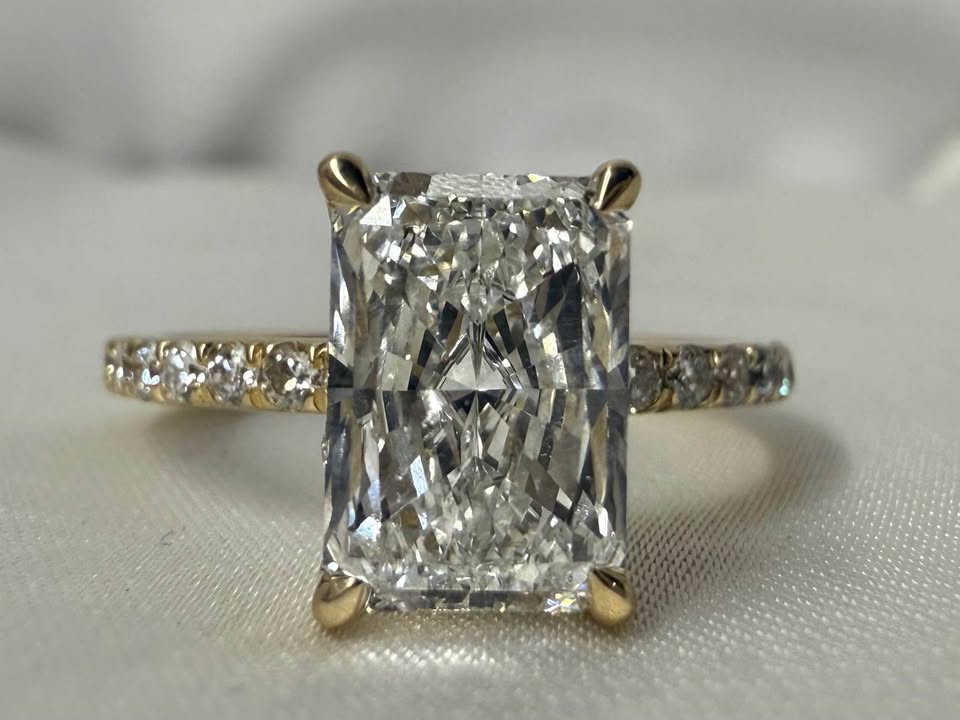 14KY 2.03ct Radiant Cut Lab Grown Diamond Engagement Ring