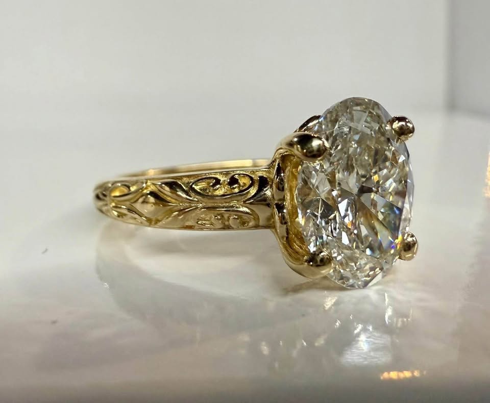 14KY 2.04ct Oval Lab Grown Diamond Engagement Ring