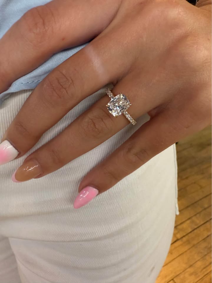 14KY 2.05ct Cushion Cut Lab Grown Diamond Engagement Ring