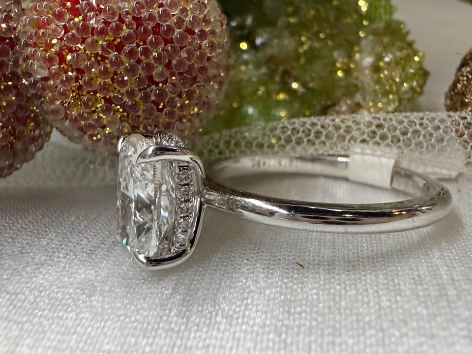 14KW 2.08ct Cushion Cut Lab Grown Diamond Engagement Ring