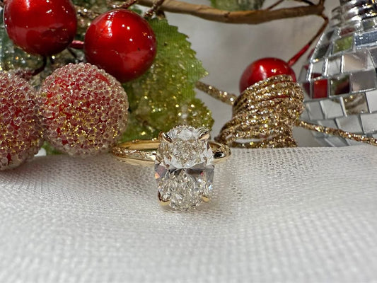 14KY 3.02ct Oval Lab Grown Diamond Engagement Ring