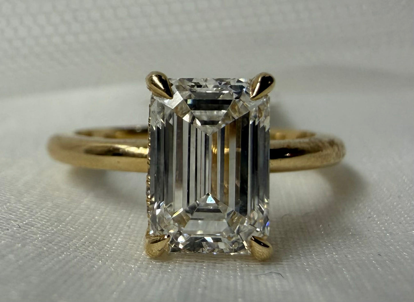 14KY 2.03ct Emerald Cut Lab Grown Diamond Engagement Ring