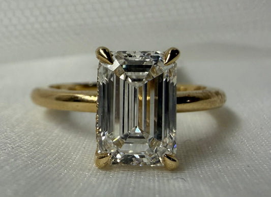 14KY 2.03ct Emerald Cut Lab Grown Diamond Engagement Ring