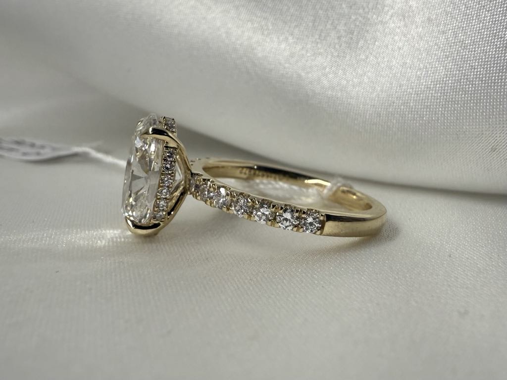 14KY 3.00ct Oval Lab Grown Diamond Engagement Ring