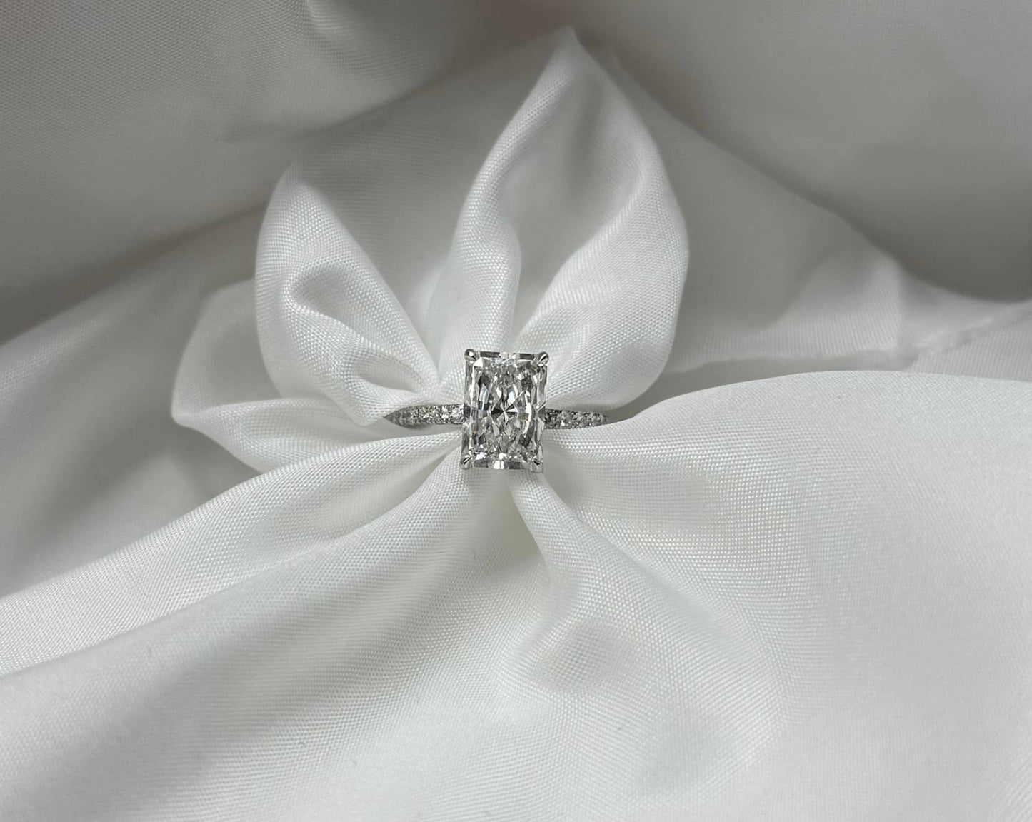 14KW 3.50ctw Radiant Cut Lab Grown Diamond Engagement Ring
