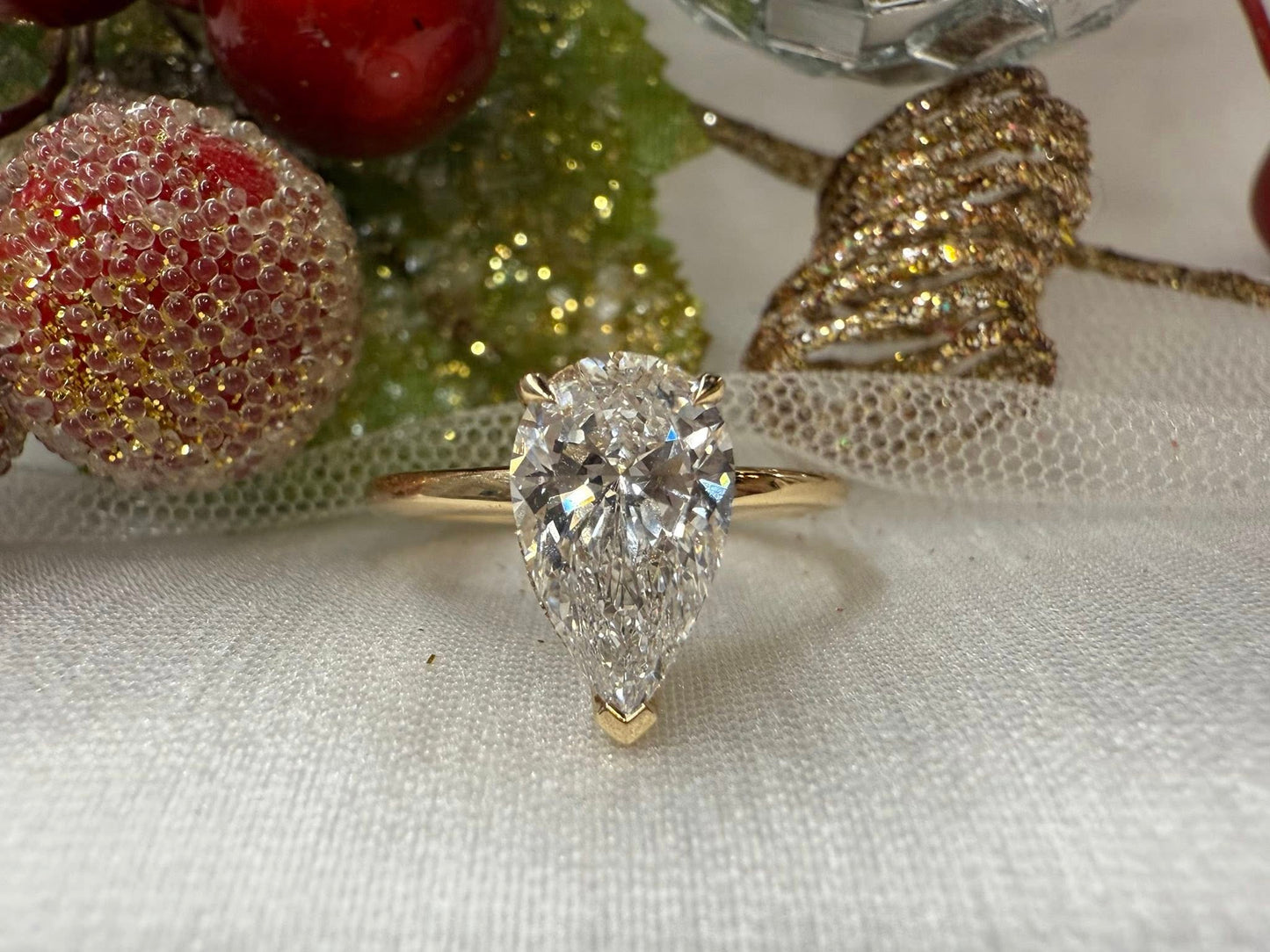 14KY 2.01ct Pear Lab Grown Diamond Engagement Ring with Hidden Halo