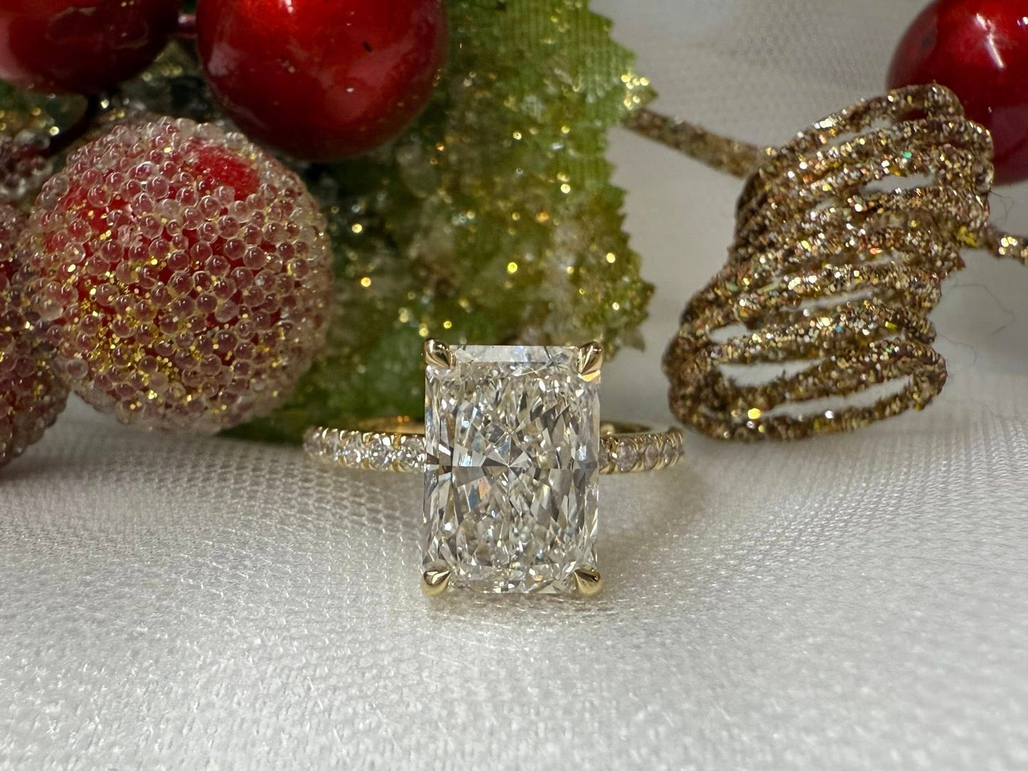 14KY 3.03ct Radiant Cut Lab Grown Diamond Engagement Ring