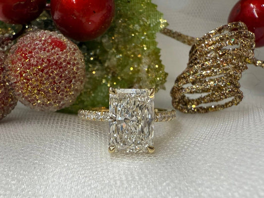 14KY 3.03ct Radiant Cut Lab Grown Diamond Engagement Ring