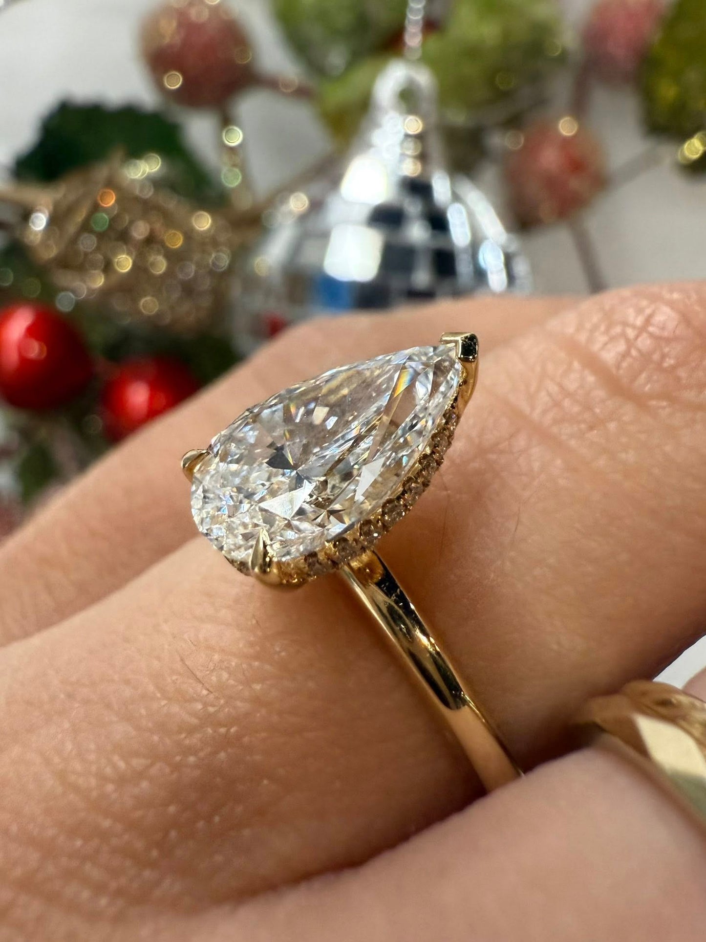 14KY 2.01ct Pear Lab Grown Diamond Engagement Ring with Hidden Halo