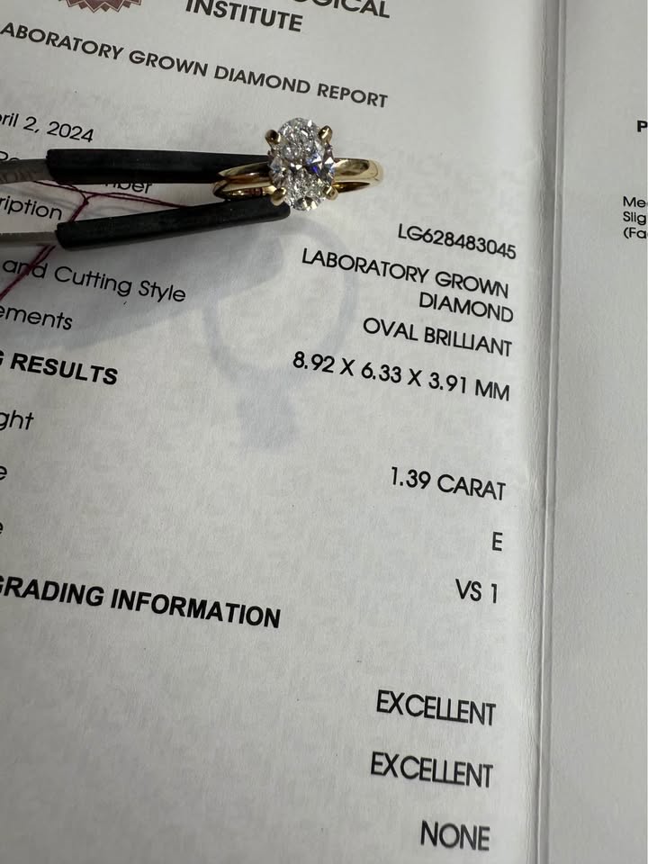 14KY 1.39ct Oval LG Diamond 14KY Hidden Halo Engagement Ring