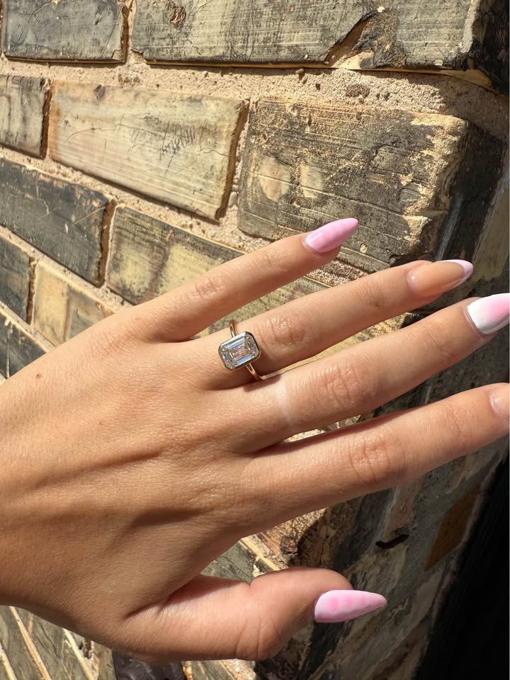 14KY 3.01ct Emerald Cut Lab Grown Diamond Engagement