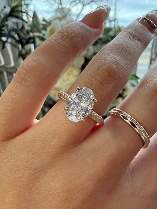 10KY 2.54ct Oval Lab Grown Diamond Engagement Ring