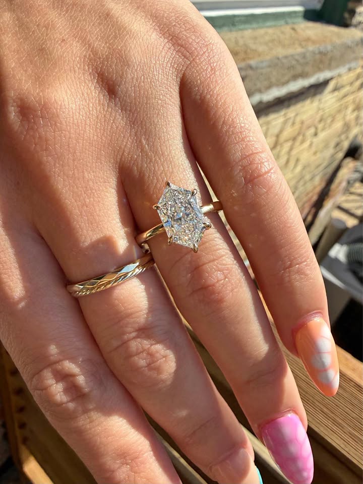 14KY 3.03ct Dutch Marquise Lab Grown Diamond Engagement Ring