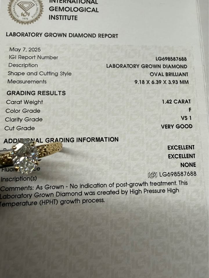14KY 1.42ct Oval LG Diamond Engagement Rings