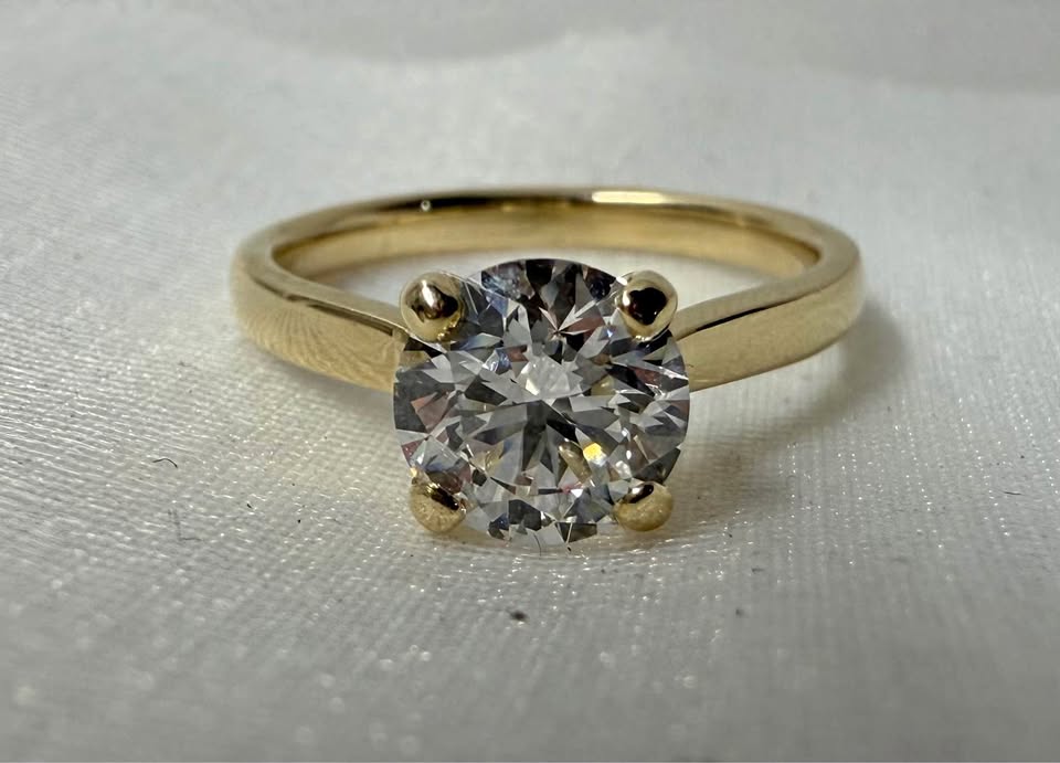 10KY 1.32ct Round Lab Grown Diamond Engagement Ring