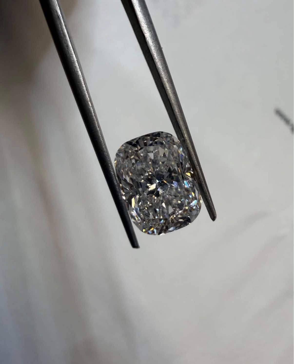 1.55ct Cushion Cut LG Diamond