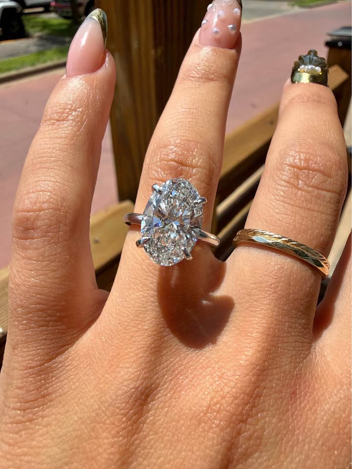 14KW 5.26ct Oval Lab Grown Diamond Engagement Ring