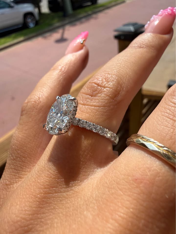 14KW 3.01ct Oval Lab Grown Diamond Engagement Ring
