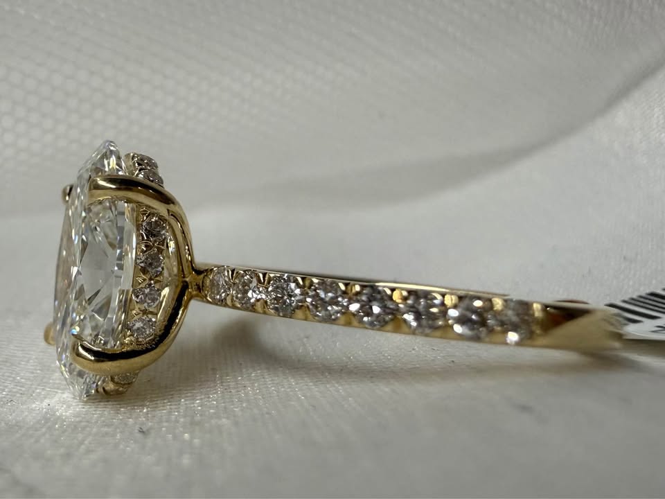 14KY 3.07ct Oval Lab Grown Diamond Engagement Ring
