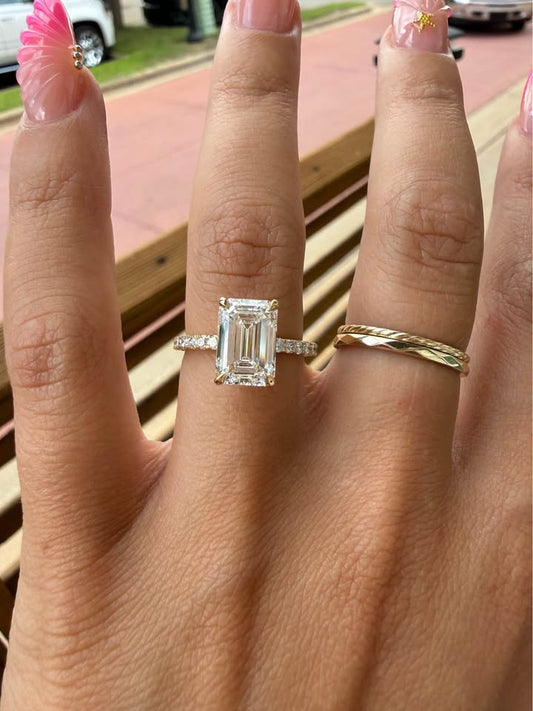 14KY 3.06ct Emerald Cut Lab Grown Diamond Engagement Ring