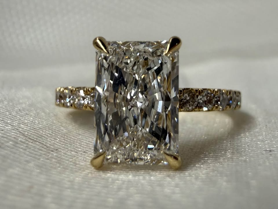 14KY 2.00ct Radiant Cut Lab Grown Diamond Engagement Ring&nbsp;