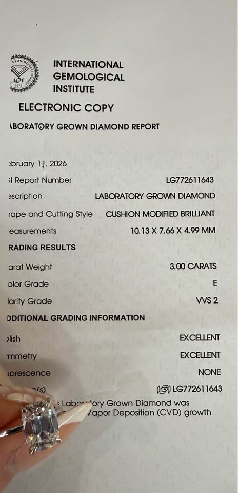 4KW 3.00ct Cushion Lab Grown Diamond Engagement Ring