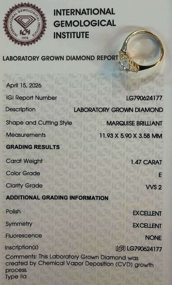 10KY 1.47ct Marquise Cut Lab Grown Diamond Engagement Ring