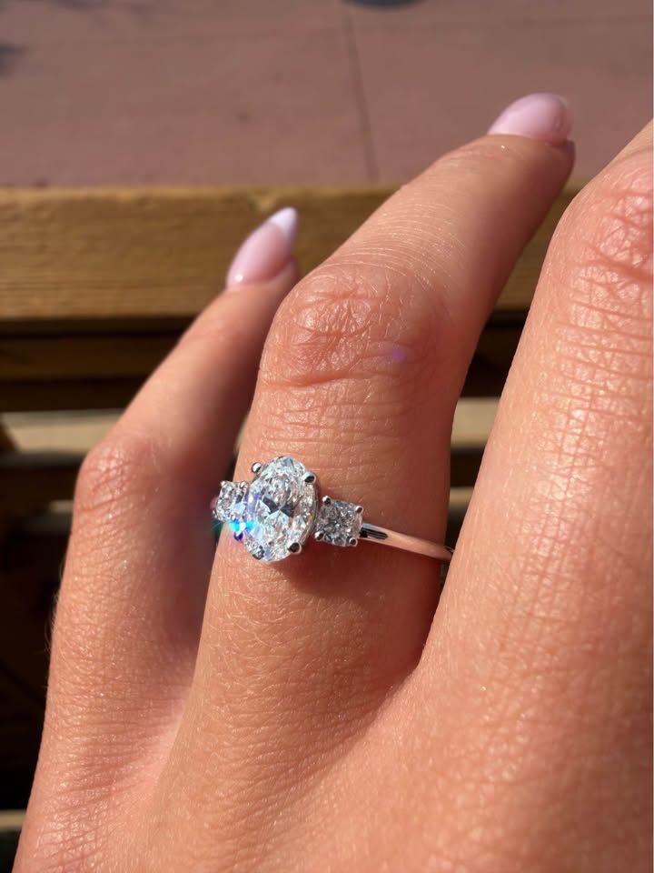 14KW 1.01ctw oval cut lab grown engagement ring