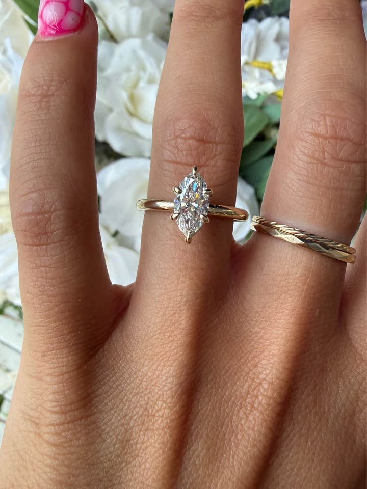 10KY 1.02ct Marquise Lab Grown Diamond Engagement Ring