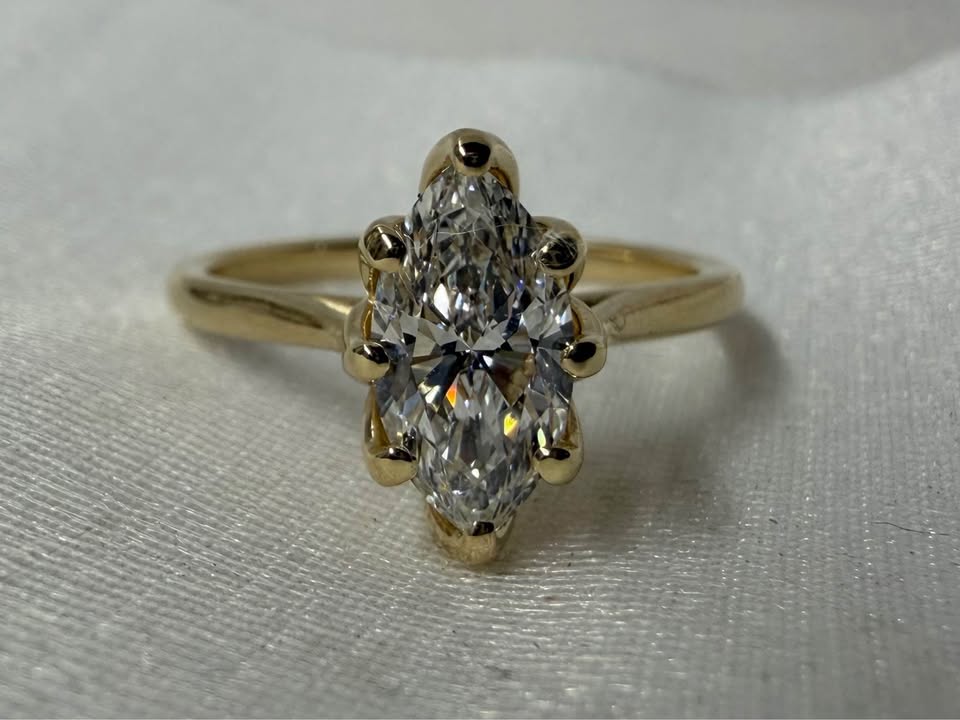 10KY 1.04ct Marquise Cut Lab Grown Diamond Engagement Ring