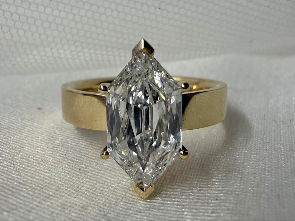 14KY 3.00ct Elongated Hexagon LG Diamond Engagement Ring