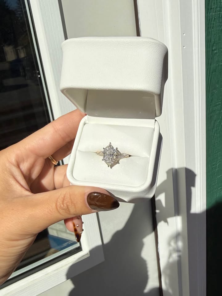 14KY 3.00ct Dutch Marquise Lab Grown Diamond Engagement Ring
