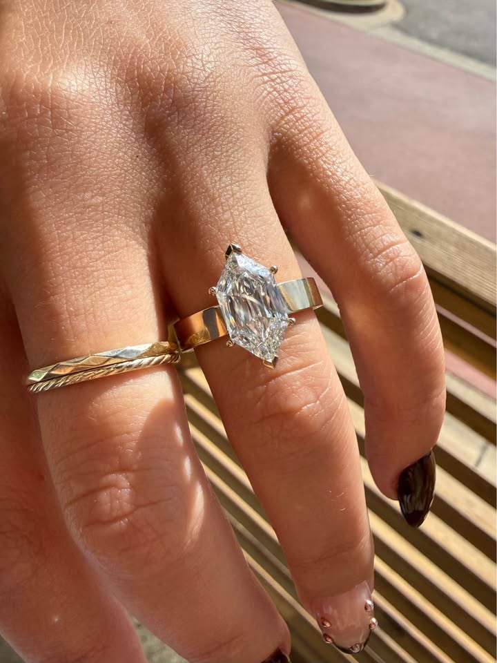 14KY 3.00ct Elongated Hexagon LG Diamond Engagement Ring
