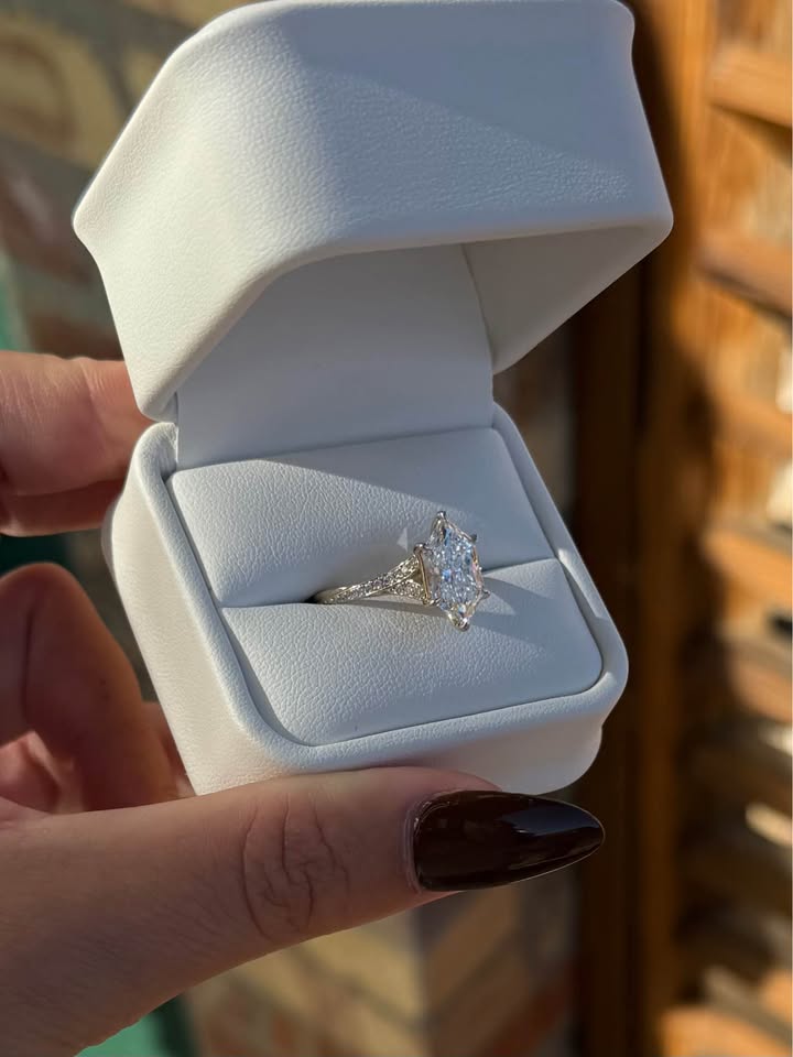 14KY 3.00ct Dutch Marquise Lab Grown Diamond Engagement Ring