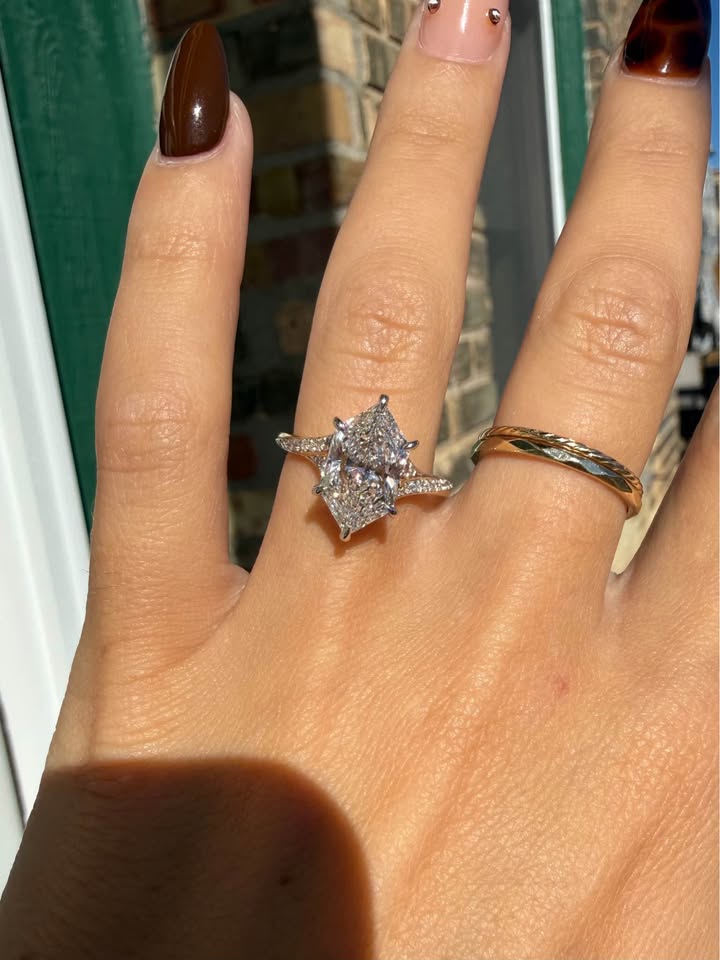 14KY 3.00ct Dutch Marquise Lab Grown Diamond Engagement Ring