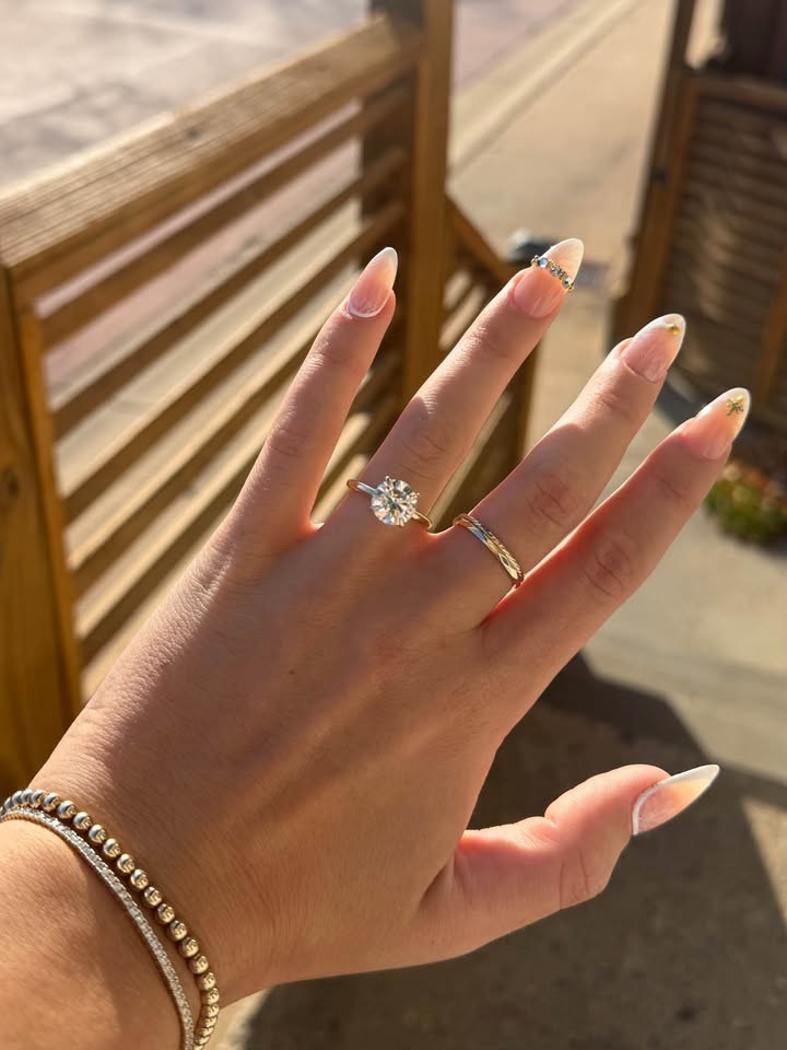 10KY 3.04ct Round LGD Engagement Ring